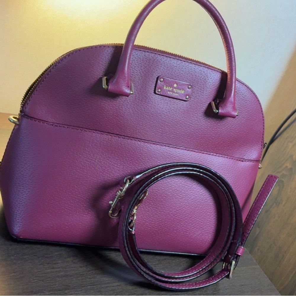 Kate Spade Grove Street Carli Medium Satchel Handbag in
Cherrywood Red